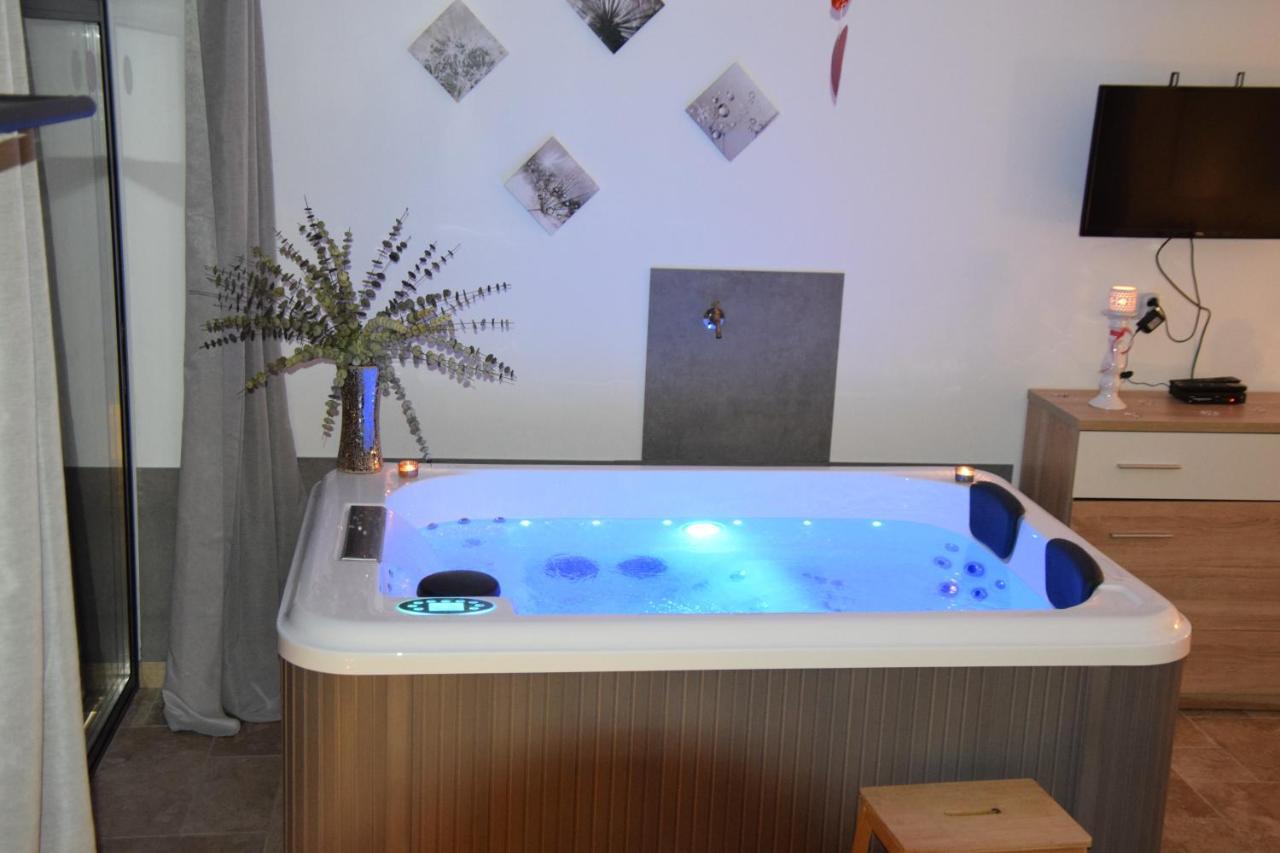 Gites Spa De Charme L Etoile Spa Beynac-et-Cazenac Εξωτερικό φωτογραφία